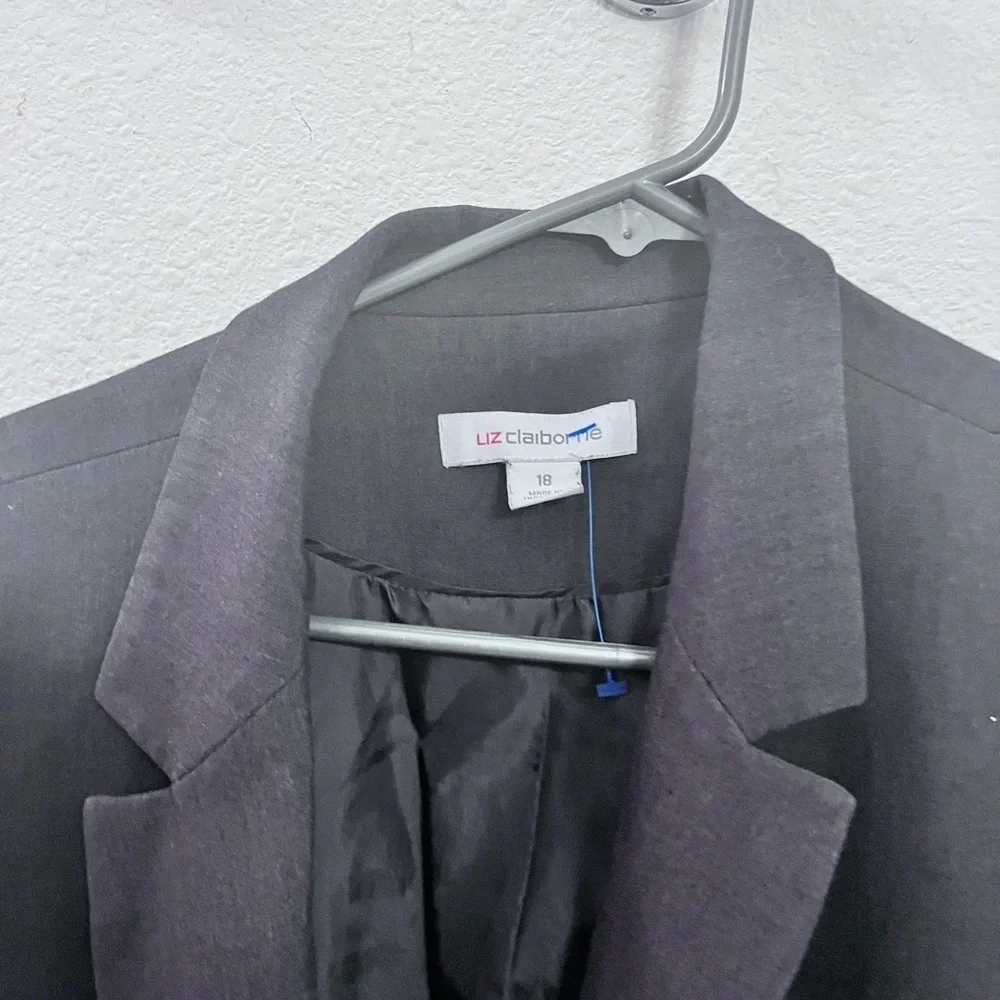 Liz Claiborne Style: Women’s Charcoal Gray Blazer Size 18